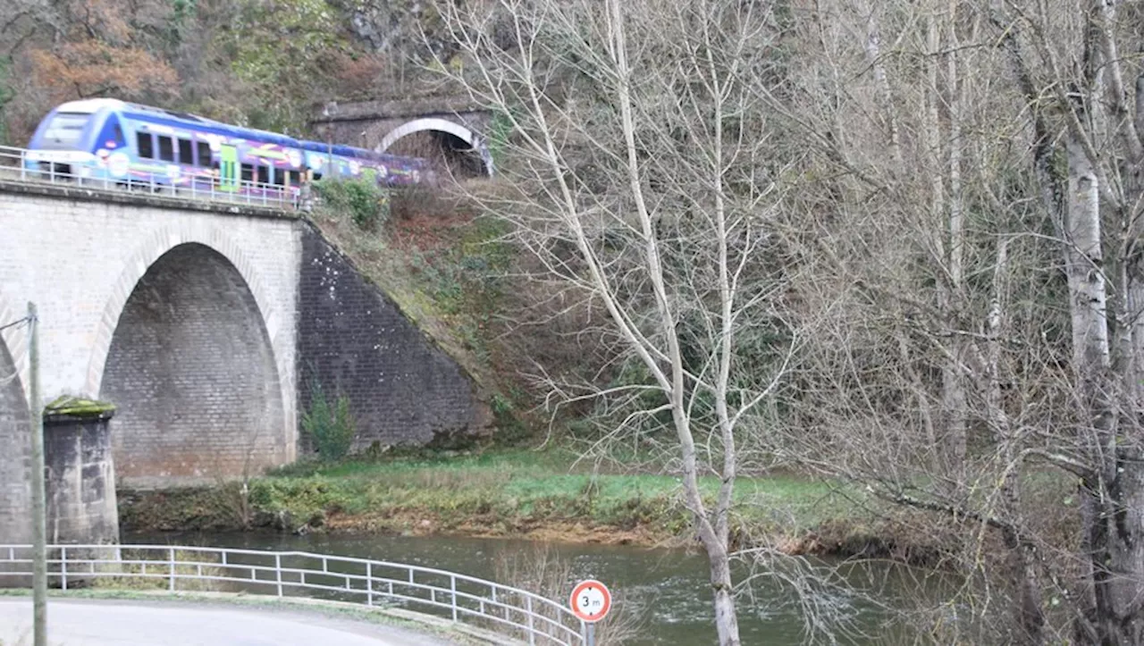 L'Aveyron entre Najac et Villefranche: Randonnée et Traditions