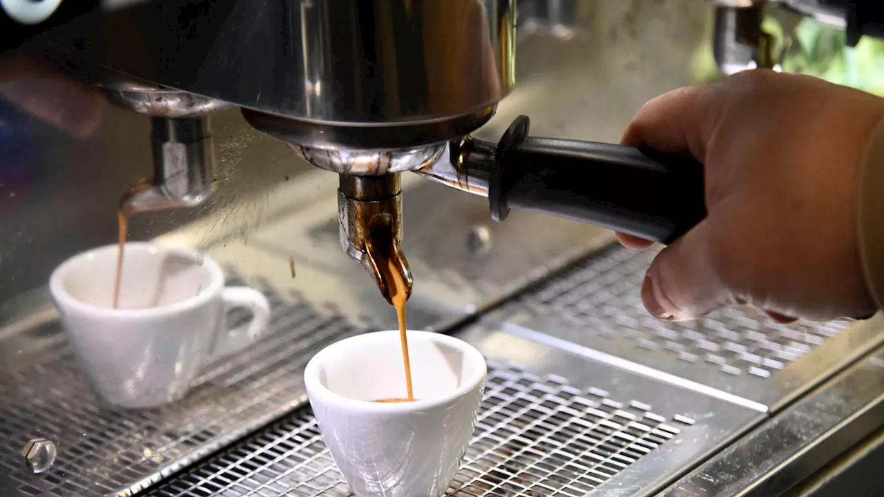 Rincari al Bar e in Tavola: Caffè, Burro e Cioccolato Più Caro