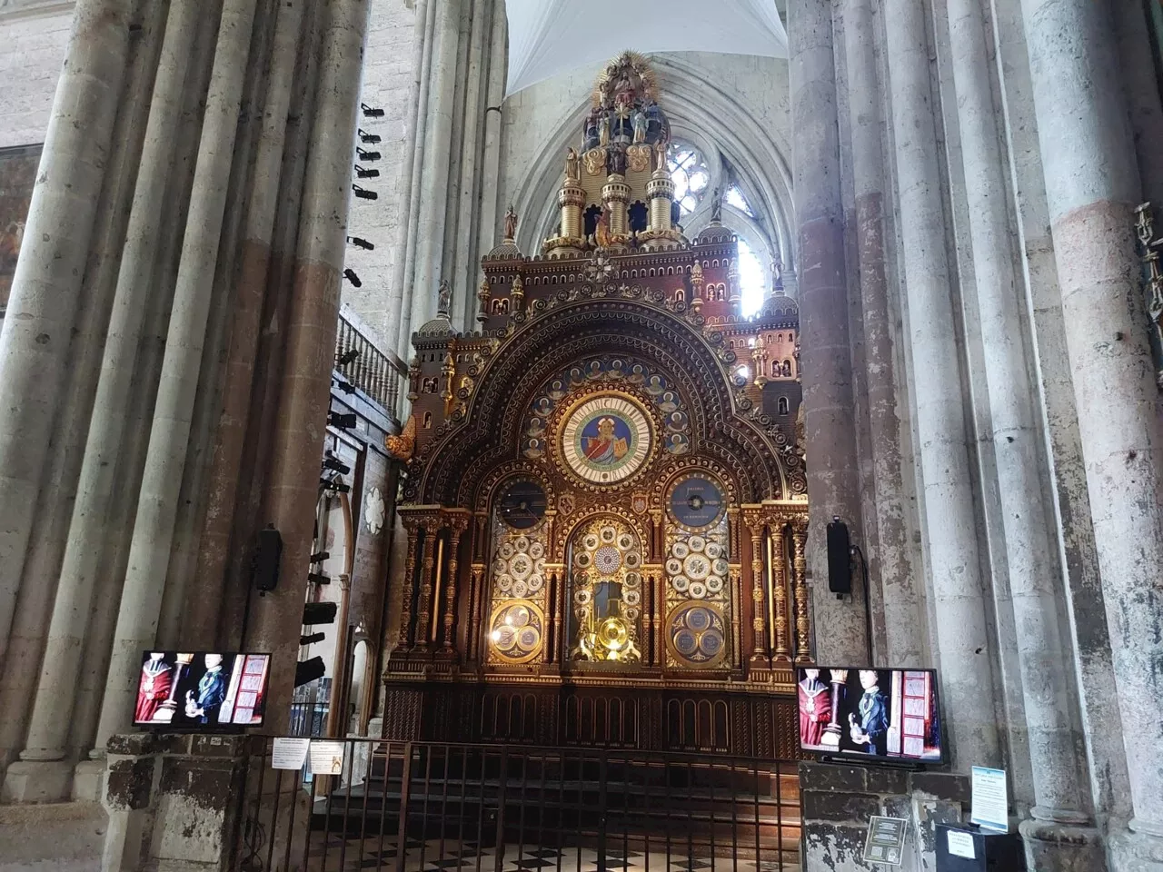 L'Horloge Astronomique de Beauvais Prépare sa Renaissance