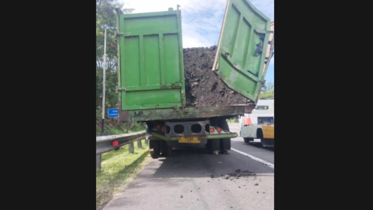 Cerita Saksi Mata Insiden Kecelakaan Beruntun di Tol Cipularang KM 97+200  