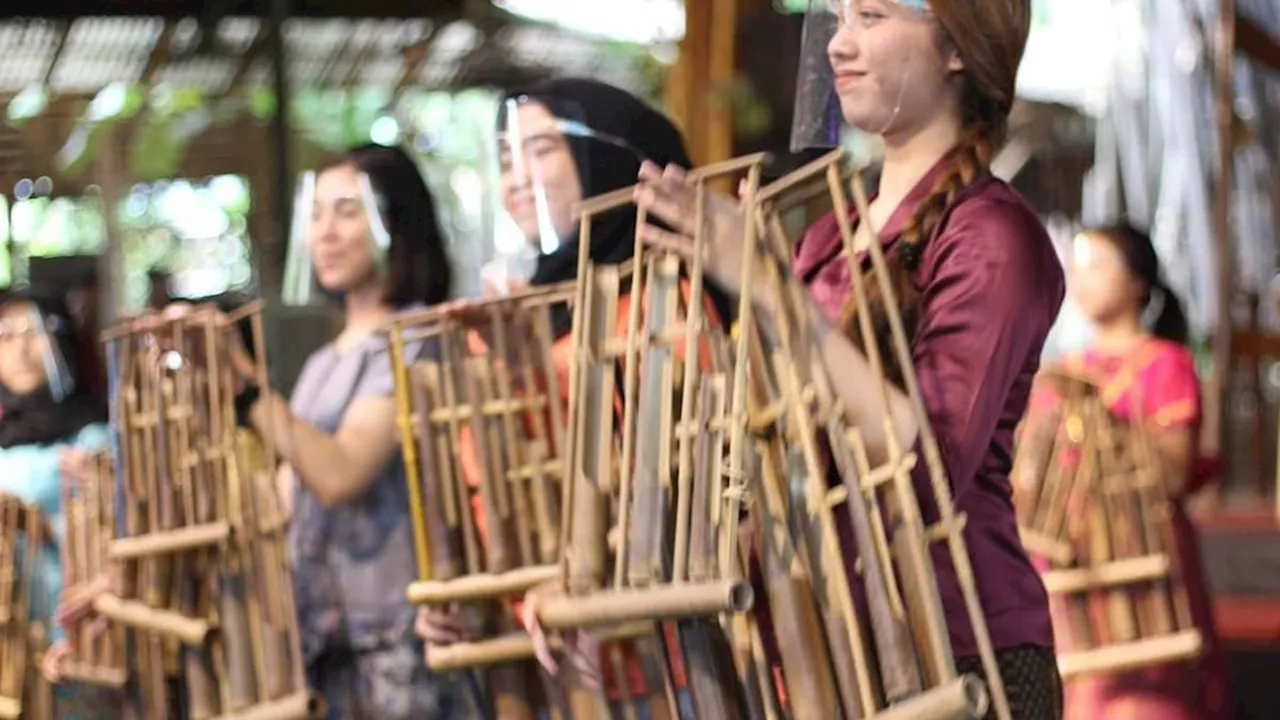 Warisan Budaya Indonesia: Dari Pengakuan UNESCO ke Modal Ekonomi Kreatif