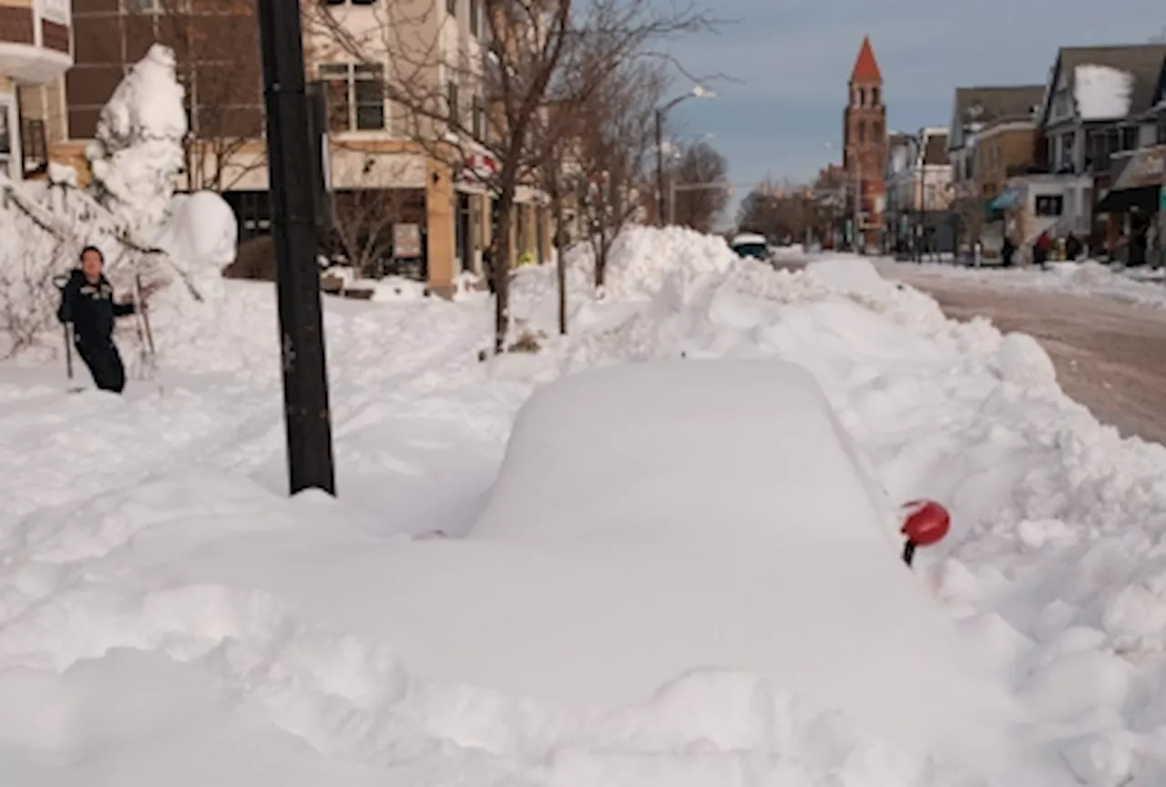 Powerful Winter Storm Hits US East Coast, Threatening Blizzard Conditions