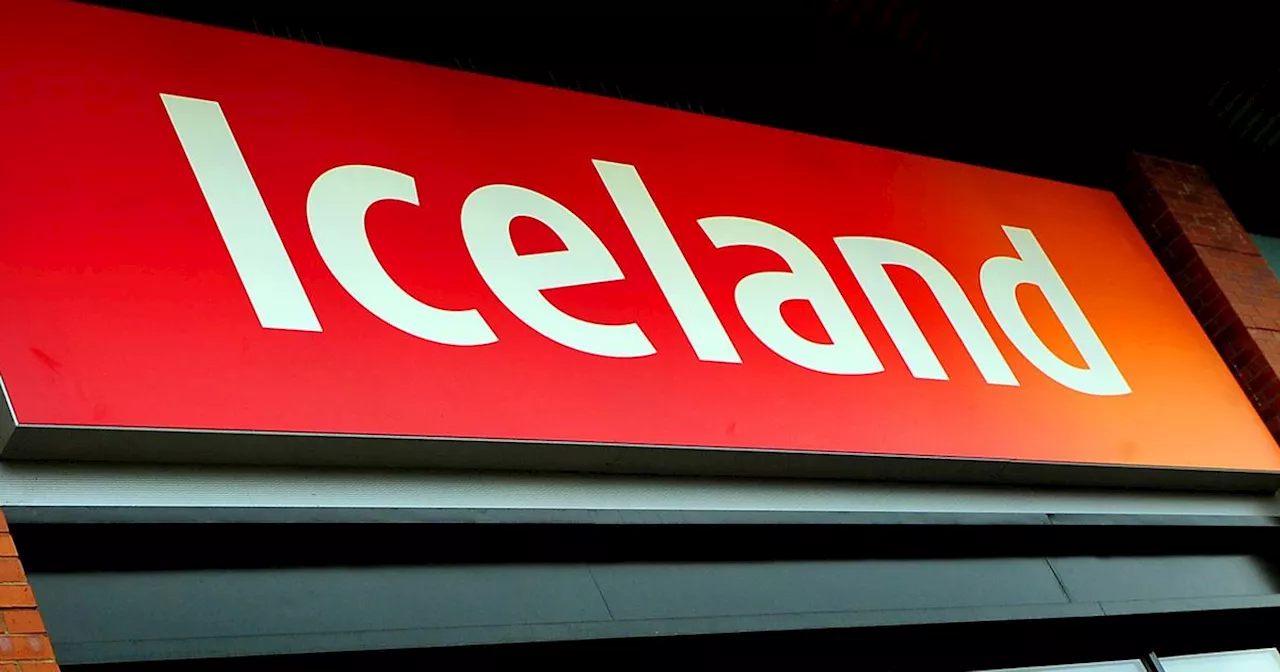 Iceland's 'Mega Deals' Event: Savings for January Struggles