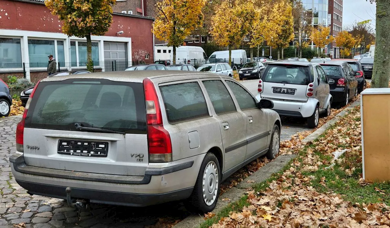 Wegwerfgesellschaft: Tausende Schrottautos und Fahrradleichen auf Hamburgs Straßen