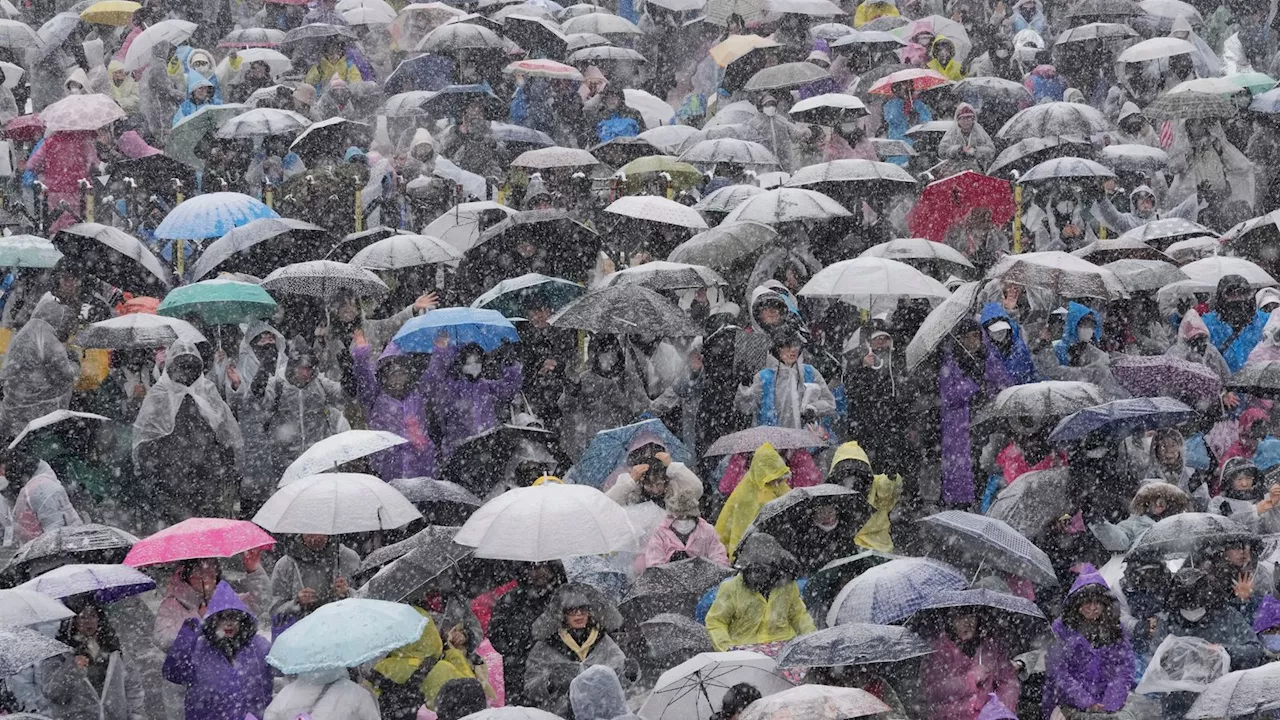 Protests erupt in Seoul over warrant for South Korea's president's arrest