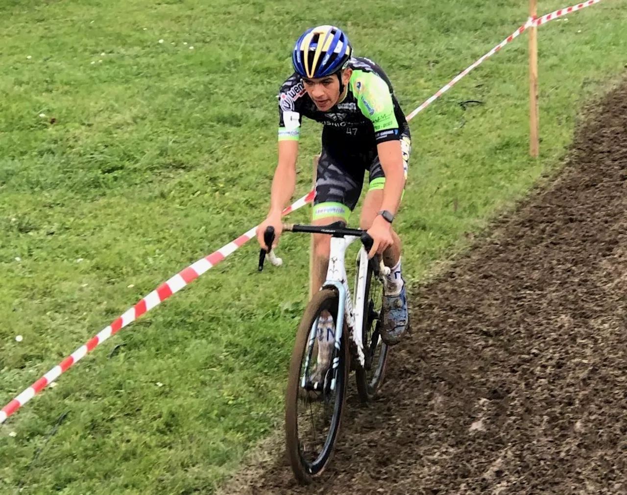 Cyclo-cross : Lenaïc Langella remporte le championnat de Nouvelle-Aquitaine devant les spécialistes