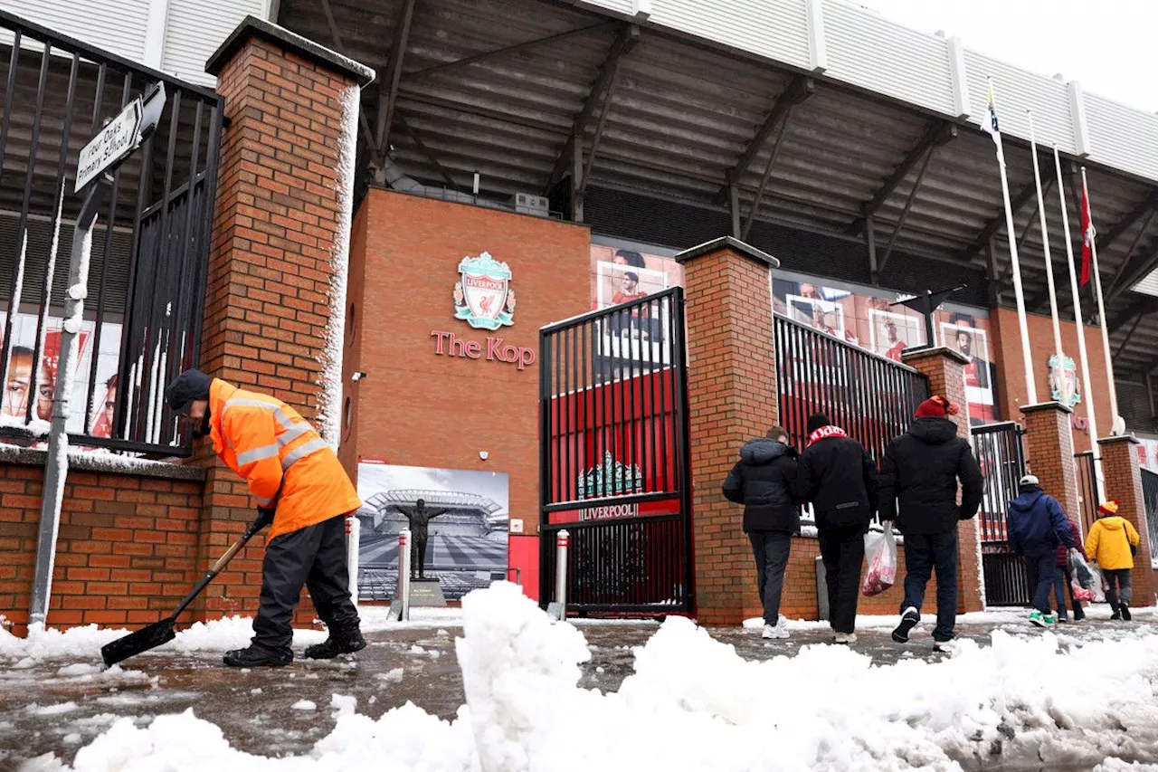 Liverpool-Manchester United Premier League clash ON despite snowfall