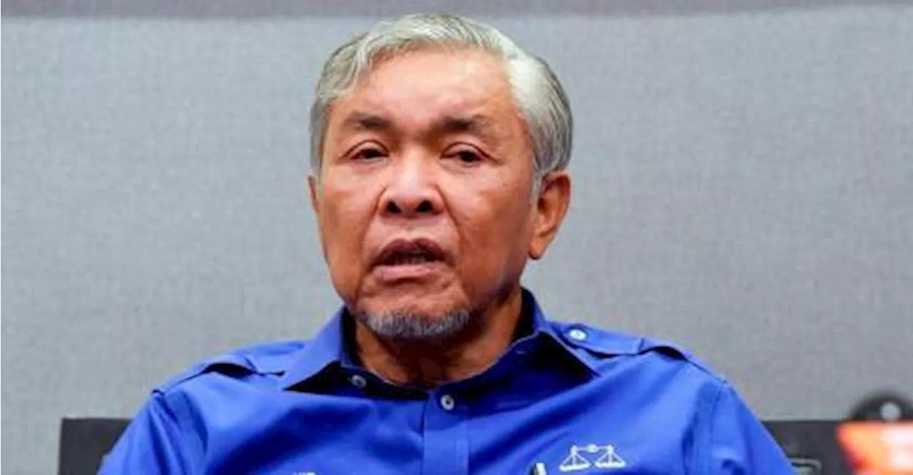 Zahid warns UMNO members against joining Putrajaya rally