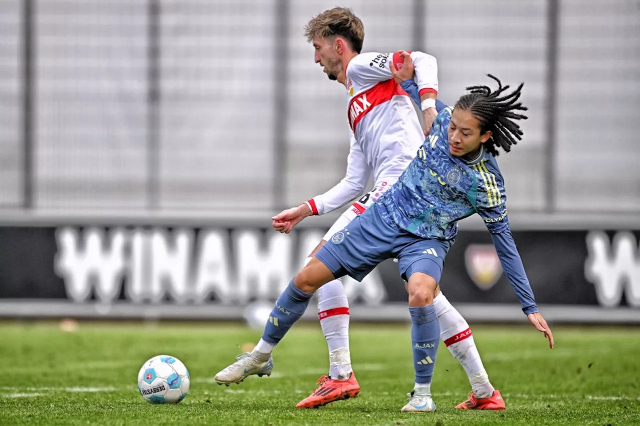 Ajax trekt gelijk met Stuttgart in vriendschappelijk