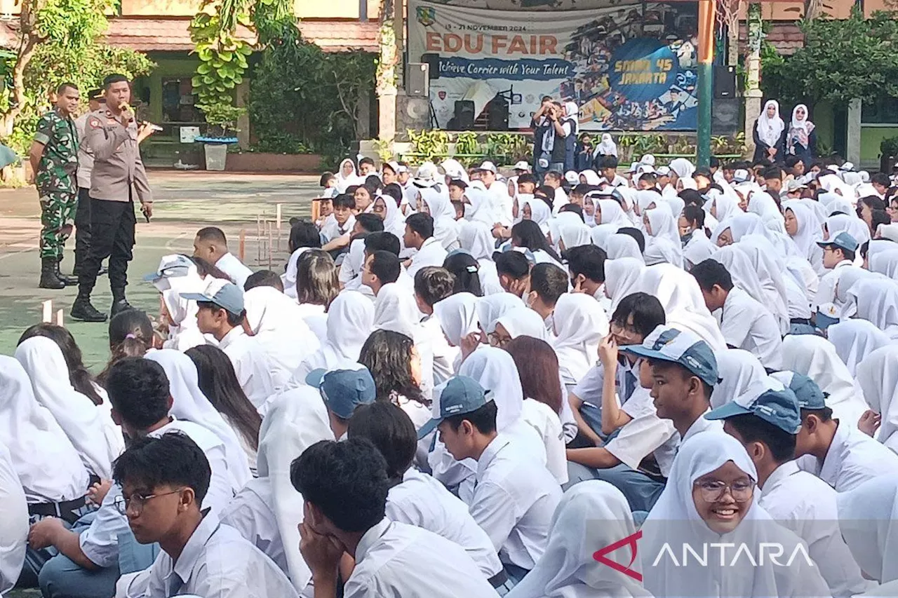 Polisi Edukasi Pelajar Kelapa Gading Antisipasi Kenakalan Remaja