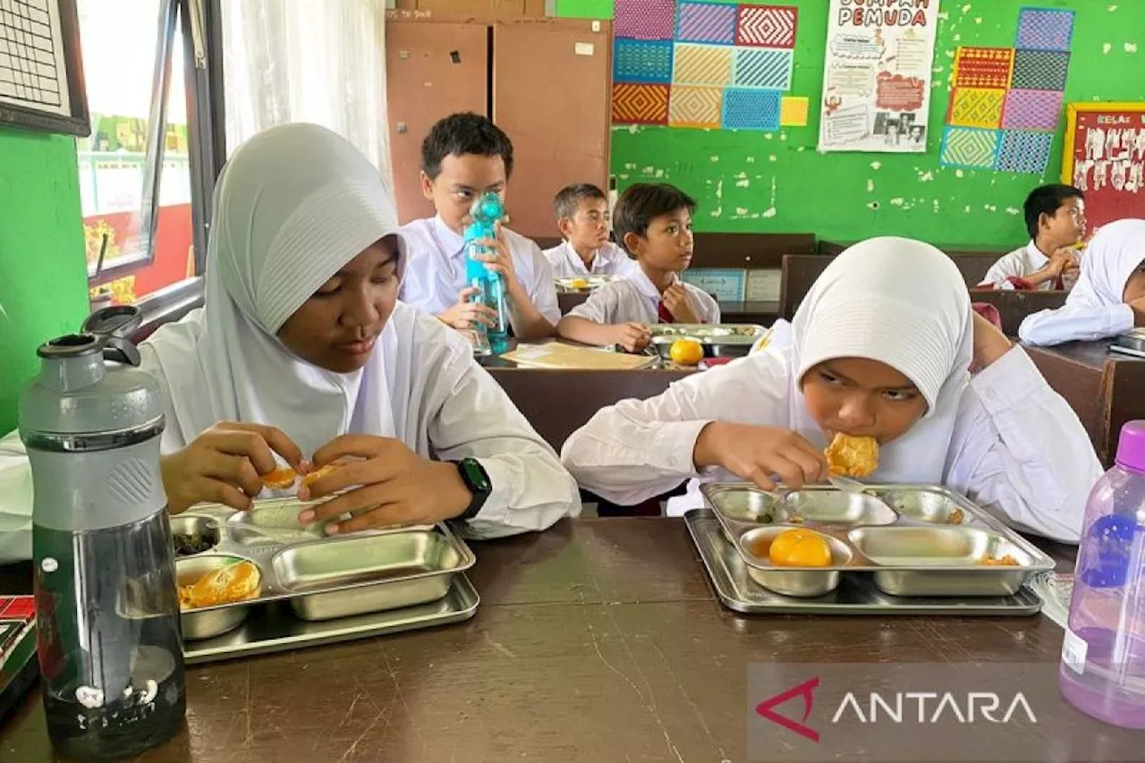 Proses Penyediaan Makan Bergizi Gratis untuk Siswa SD di Jakarta Barat