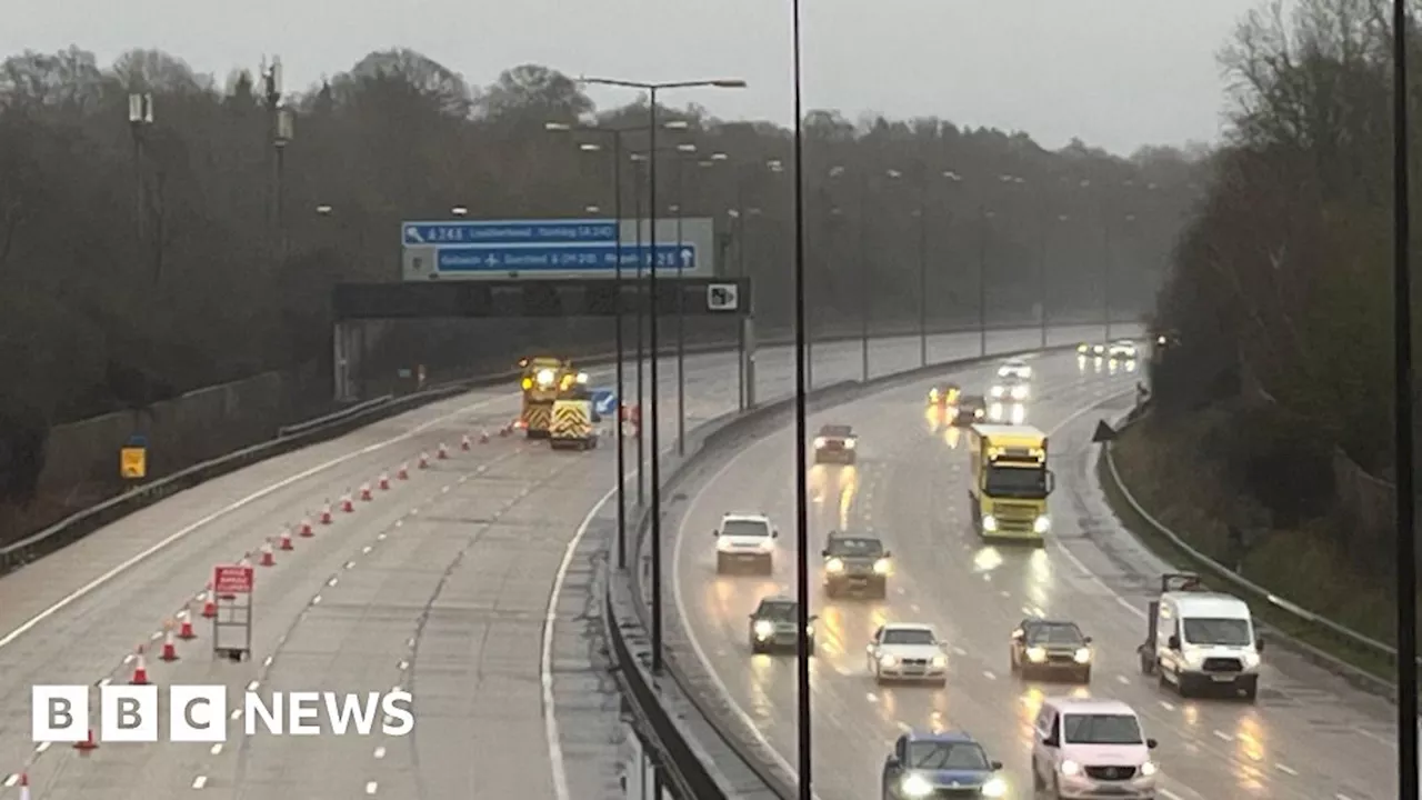 M25 Partially Closed in Surrey After Lorry Crash