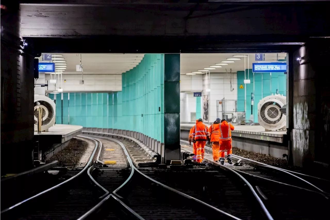 Mitte: Nord-Süd-Tunnel der S-Bahn Berlin an drei Wochenenden im Januar gesperrt