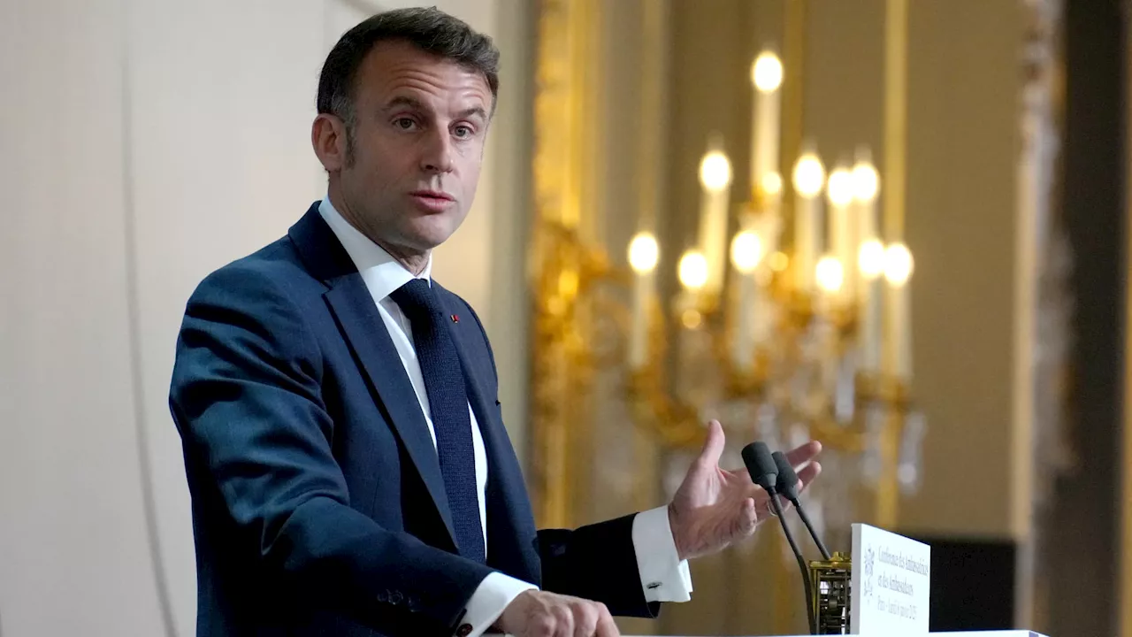 Charlie Hebdo: Macron appelle à poursuivre sans 'relâchement' ni 'répit' la lutte contre le terrorisme