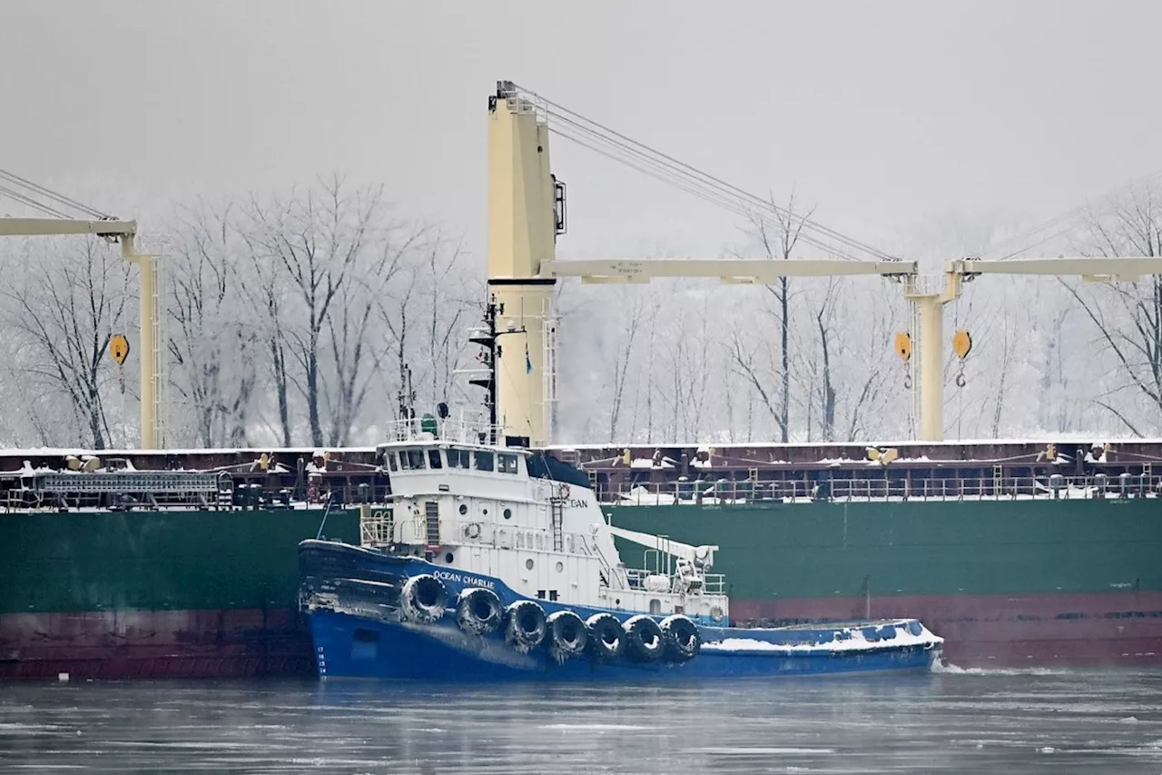 Second attempt to free ship stuck in St. Lawrence River could take place Wednesday