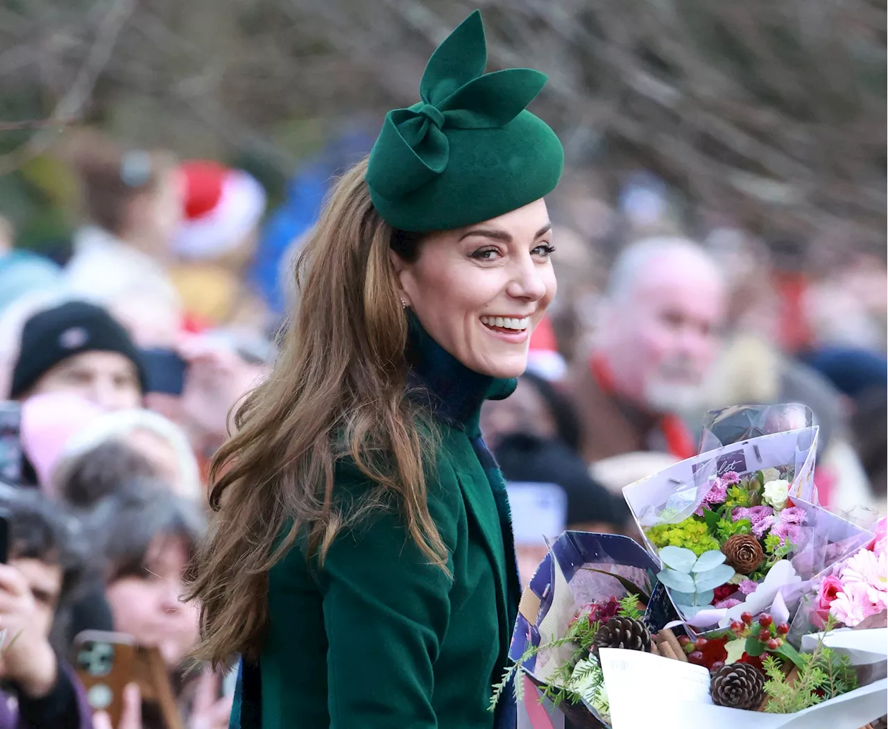 Kate Middleton à la Messe de Noël : Un Look Familier et un Retour à la Normalité