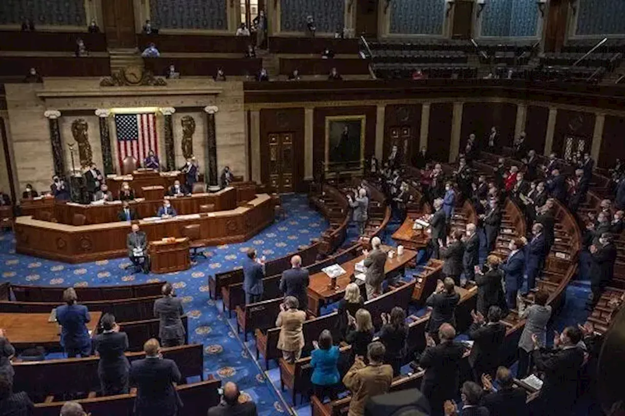 Trump Başkanlık Seçimlerinde Zafer Kazanıyor