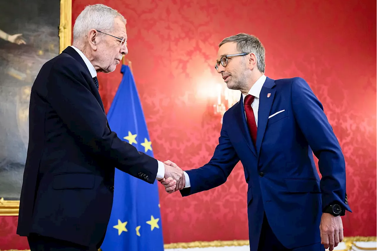 El presidente federal de Austria encarga la formación de gobierno al ultraderechista Kickl