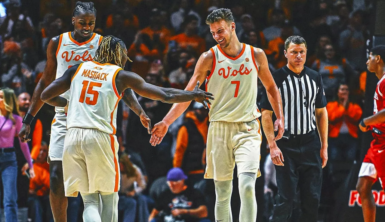 Tennessee Remains Undefeated, Clinches Top Spot in AP Top 25