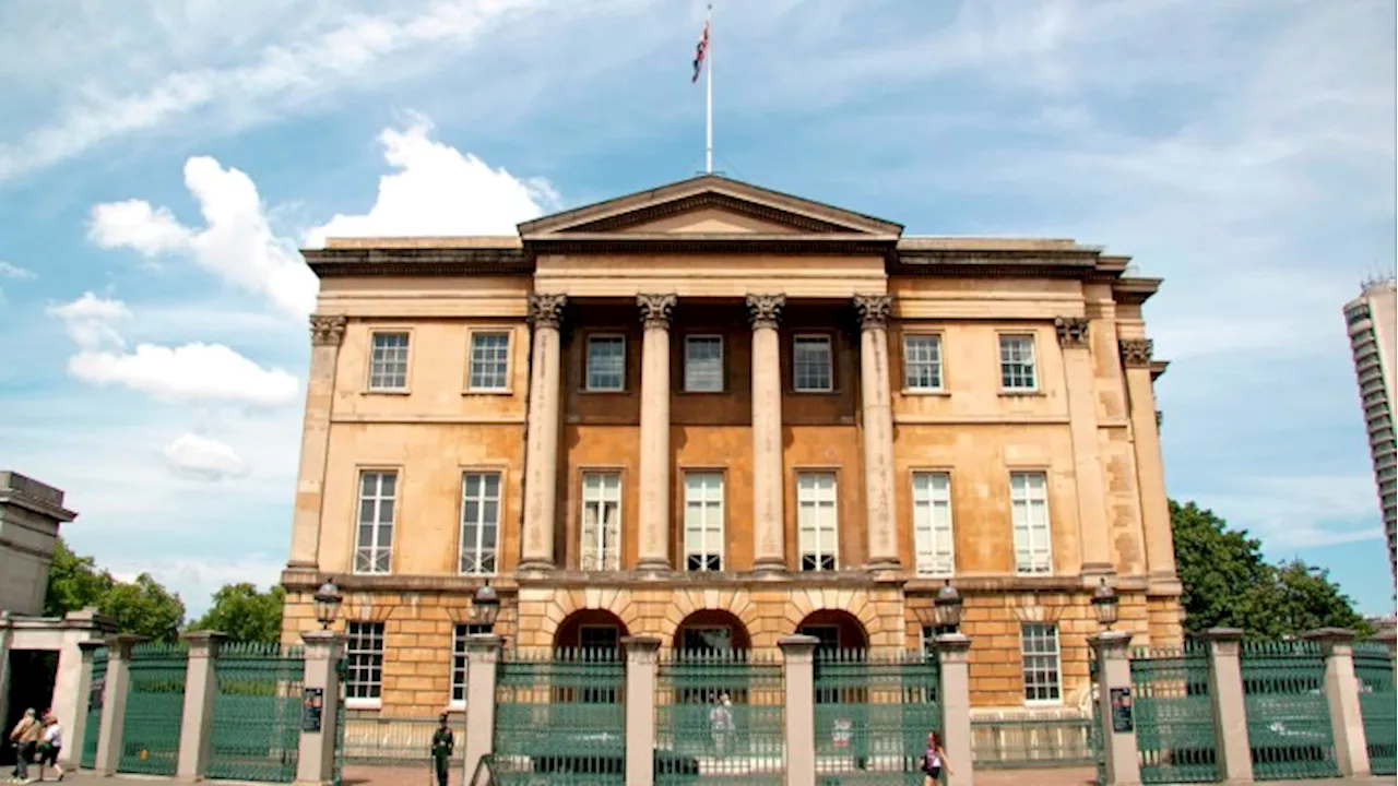 Napoleon's Statue and Wellington's Legacy at Apsley House