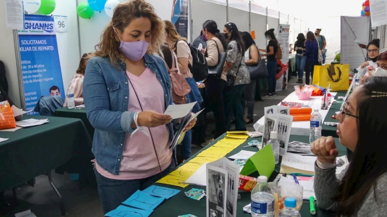 Vacante de Médico Especialista con Salario de hasta 27,000 Pesos