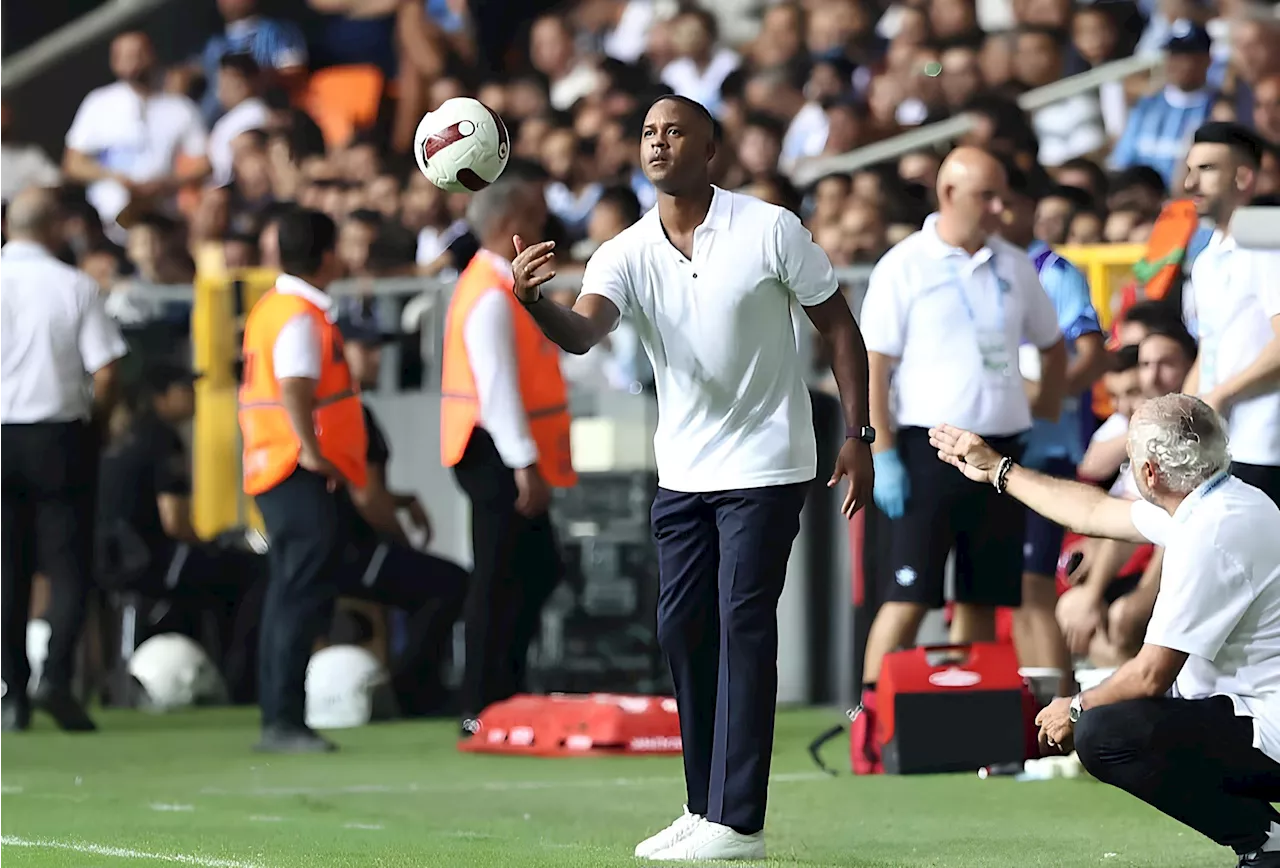 Patrick Kluivert Ditebak Jadi Pelatih Timnas Indonesia