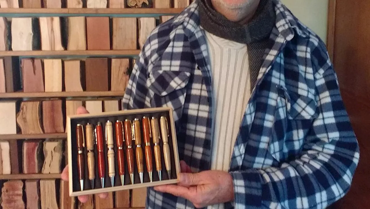 Philippe Lahille, passionné de xylothèque et de fabrication de stylos