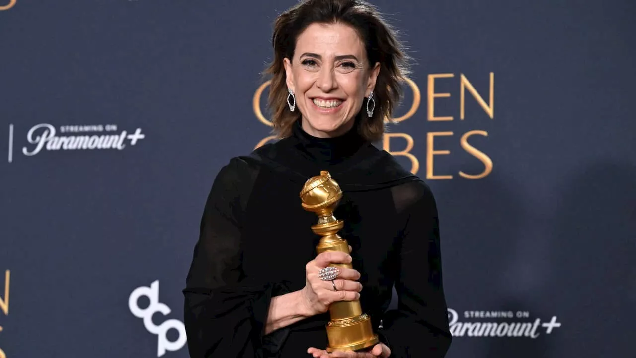 Fernando Torres Invadido por Brasileiros após Conquista do Globo de Ouro por Fernanda Torres