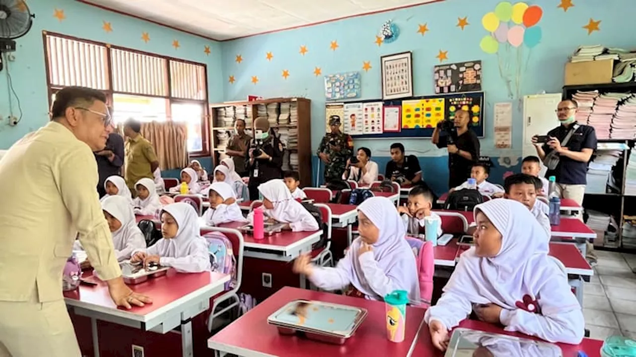 SMP Nurul Quran dan SDN Sukatani Tapos Dapat Makan Bergizi Gratis di Hari Pertama