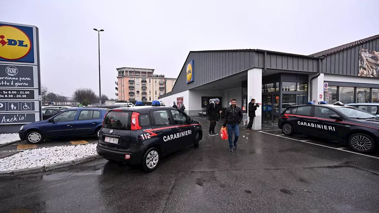 Donna accoltellata dal marito nel parcheggio di un Lidl a Seriate