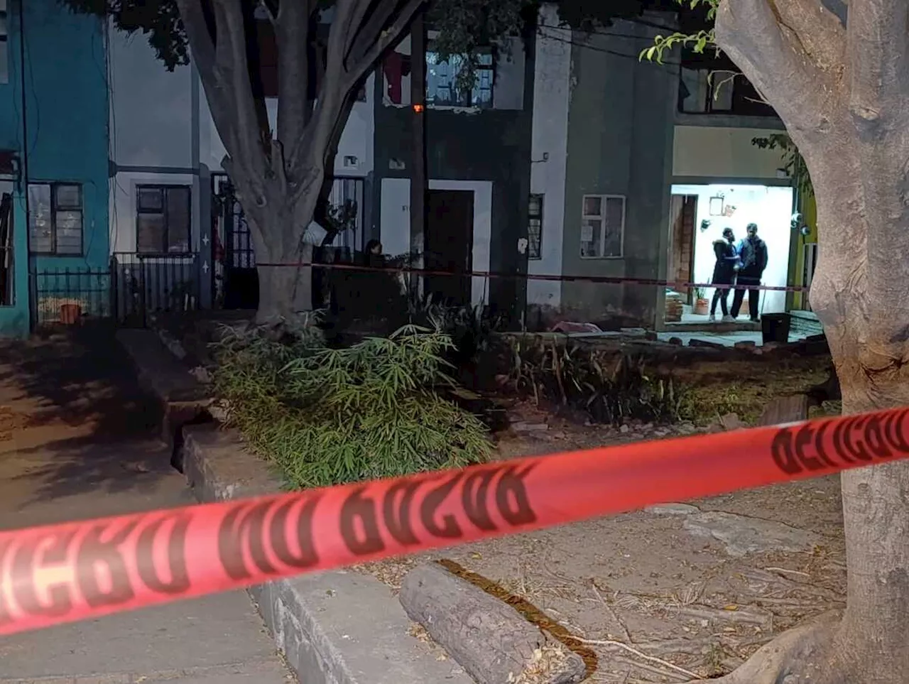 A balazos asesinan a un joven en una zona departamental en Tlaquepaque