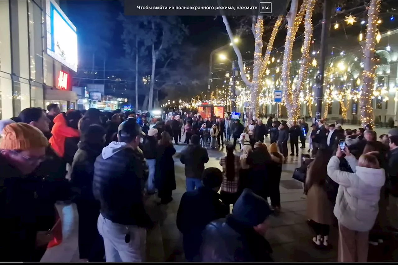 Рождественские протесты в Тбилиси: митингующие заблокировали проспект Руставели