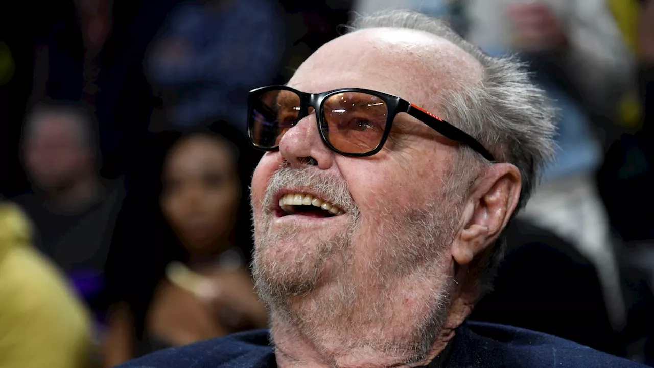 Jack Nicholson Makes Rare Appearance in Daughter's Holiday Photos