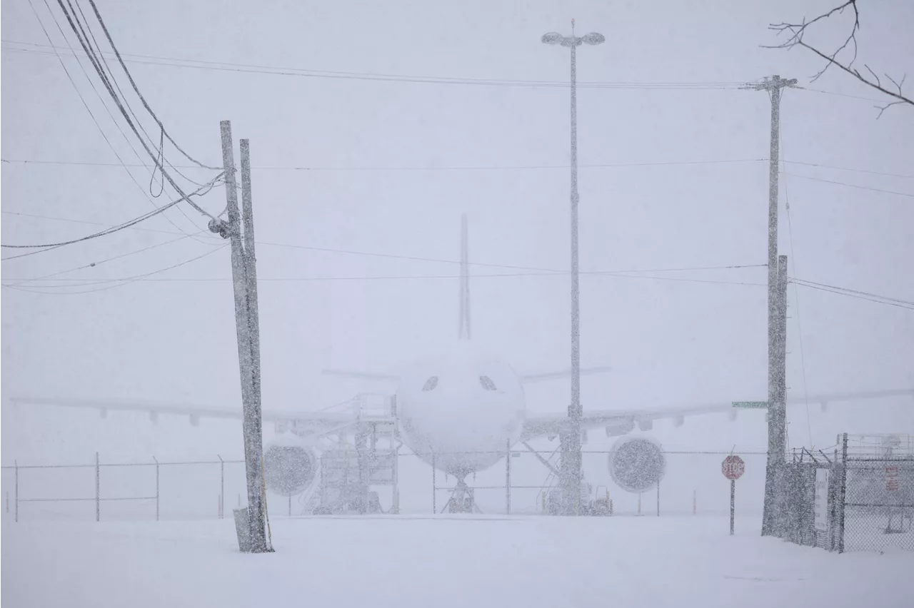 Winter Storms Cause Major Travel Disruptions at US Airports