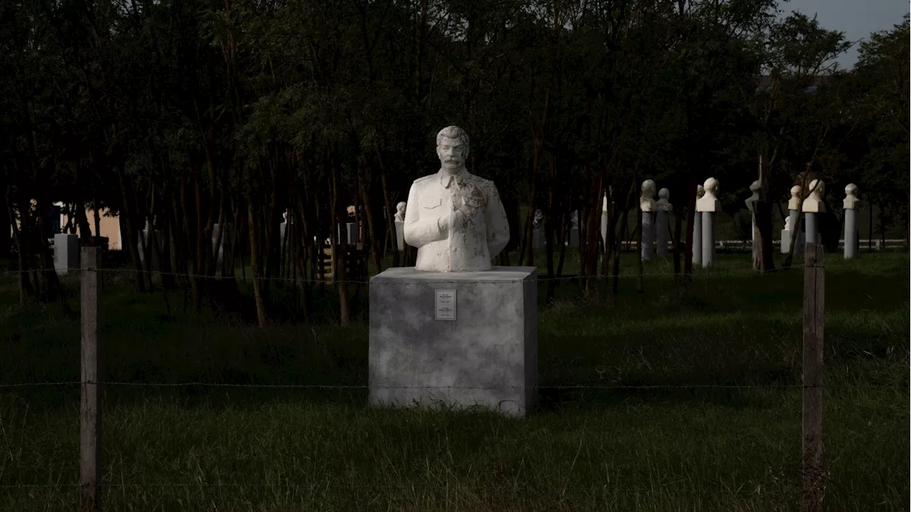 Statues of Soviet Leaders Stand as Reminders in Ukraine