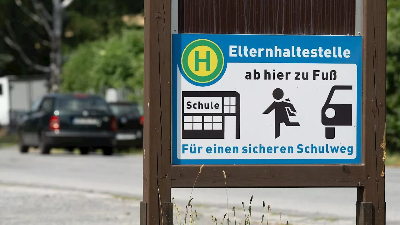 Elterntaxis vor Schulen: Chaos und Gefahr