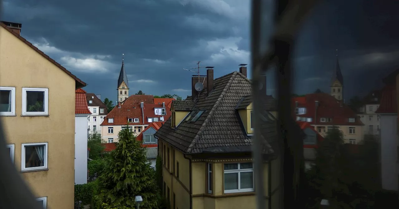 Sturm fegt durch Bielefeld: Feuerwehr im Dauereinsatz