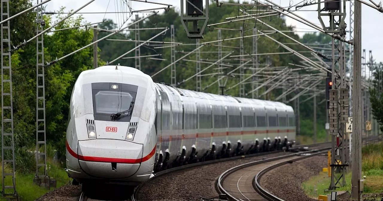 Sturm verursacht Bahnschäden und Verkehrsbehinderungen in Deutschland