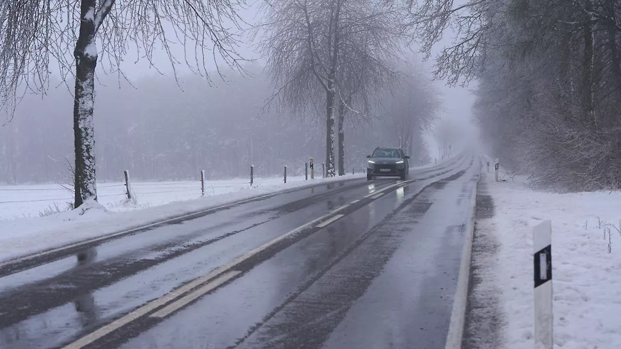 Das Deutschland-Wetter zum Start in 2025: Heftiger Sturm im Norden und Westen - dann kommen Winter, Schnee und Glatteis