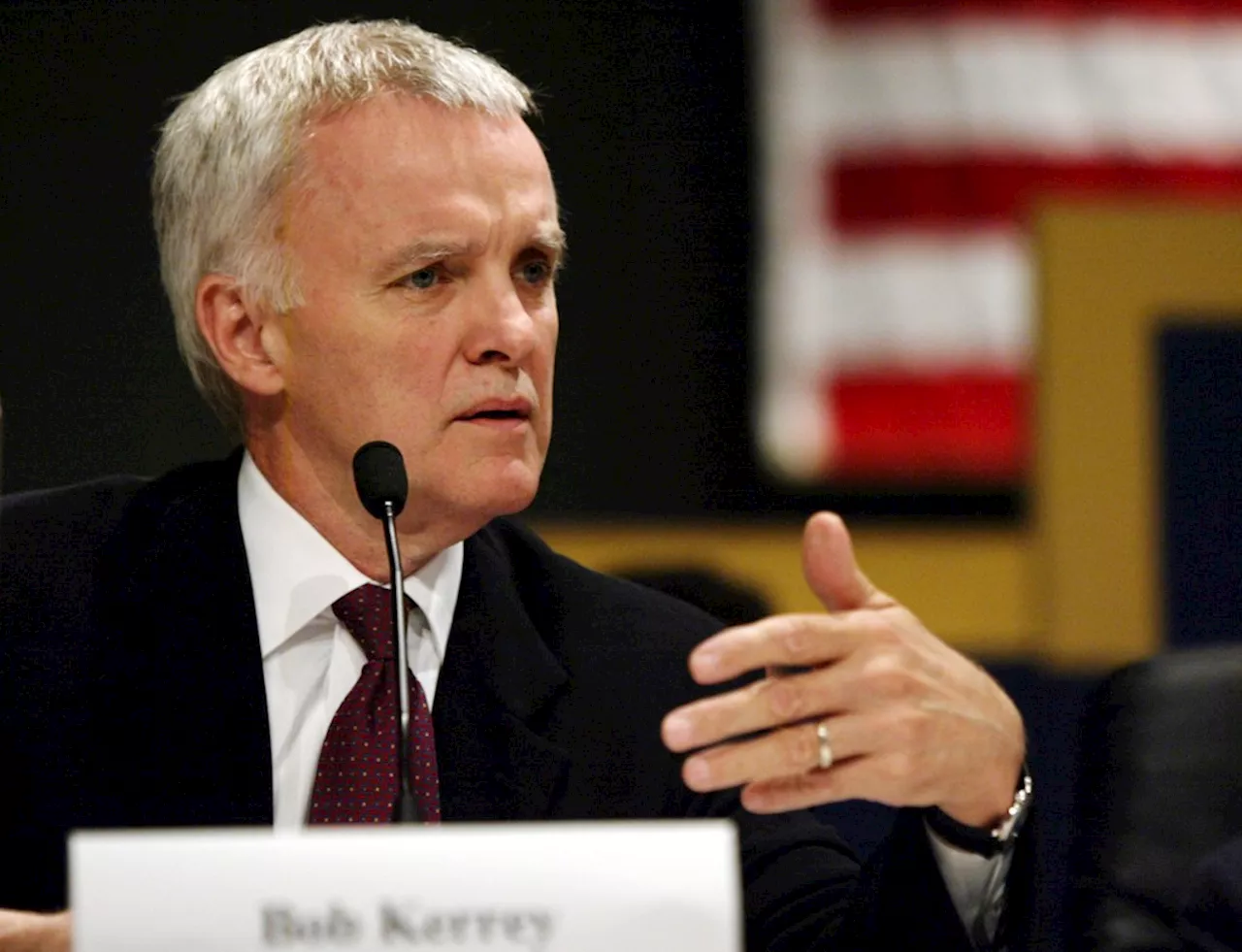 Navy names destroyer after former Coronado SEAL Team 1 leader Robert Kerrey