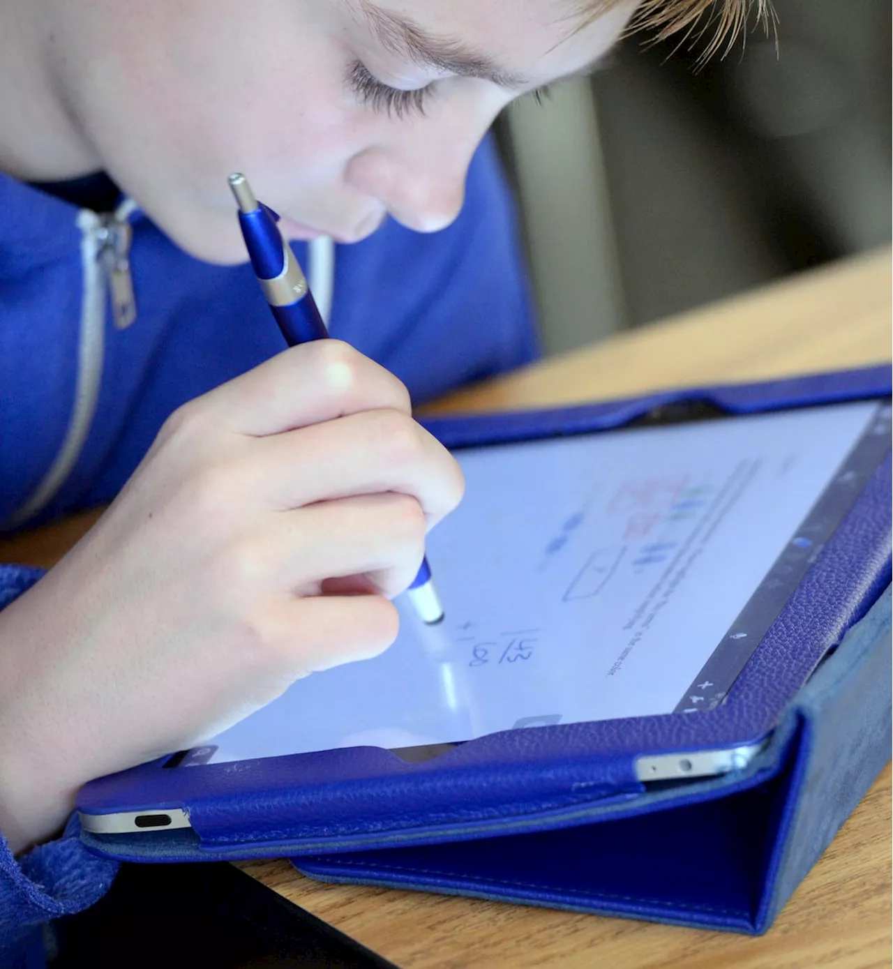 Early Tablet Use Linked to Increased Anger and More Screen Time in Young Children