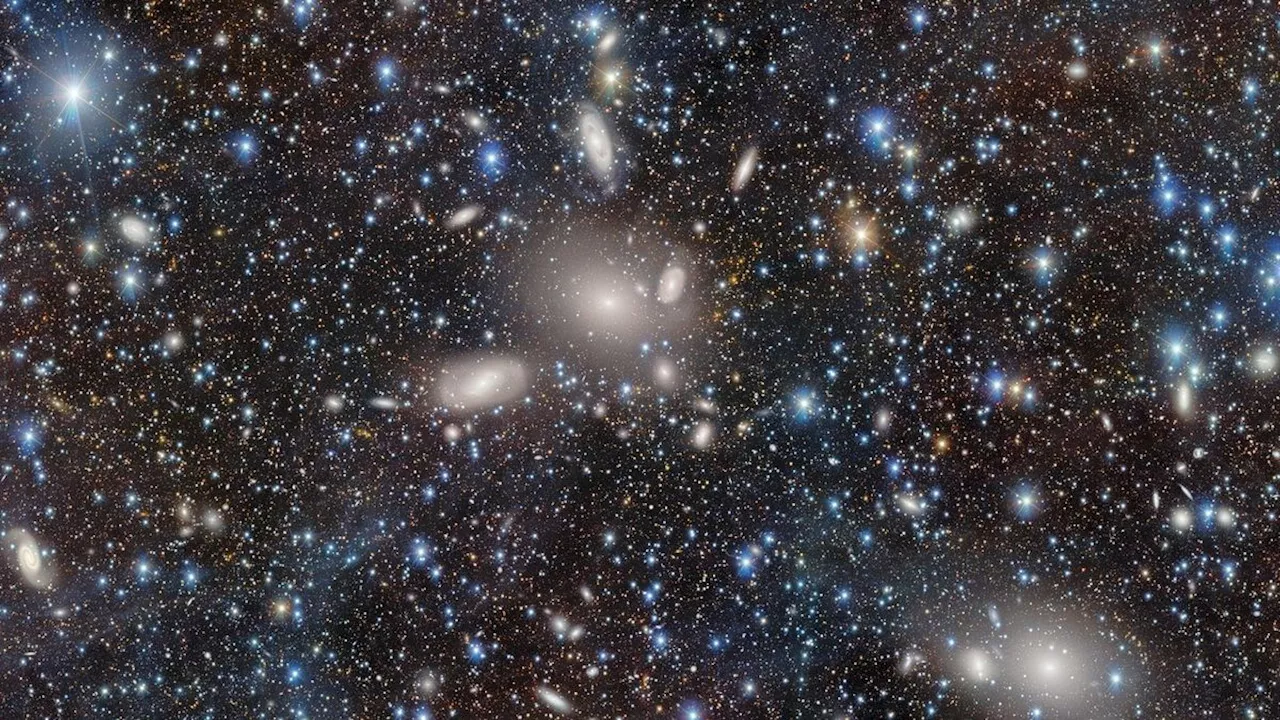 Stunning Image Reveals Thousands of Galaxies in Antlia Cluster