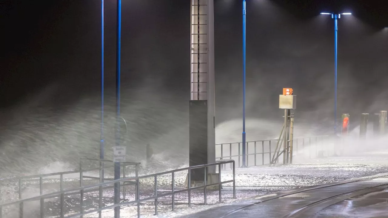 Sturm verursacht Bahnsperrung und Überschwemmungen in Deutschland