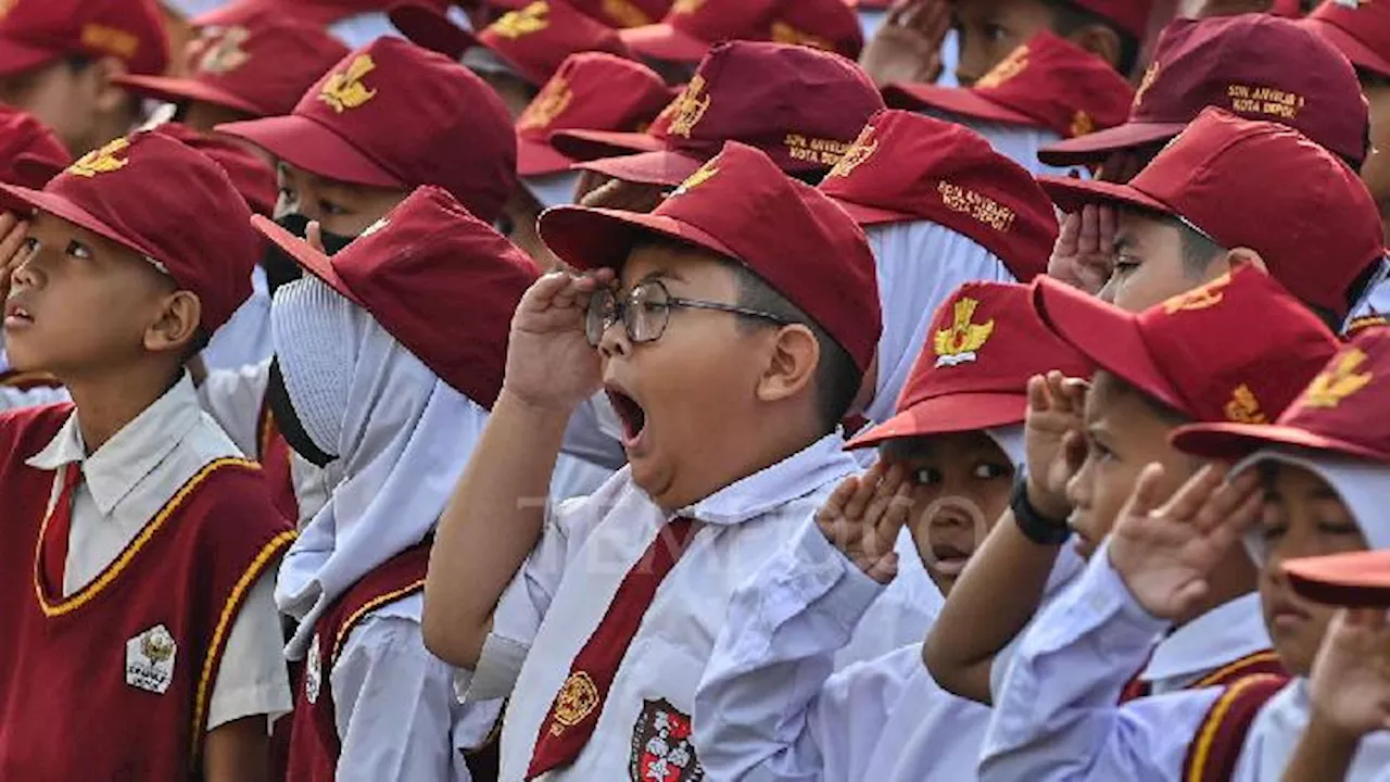 Siswa Kembali Bersekolah Setelah Libur Semester