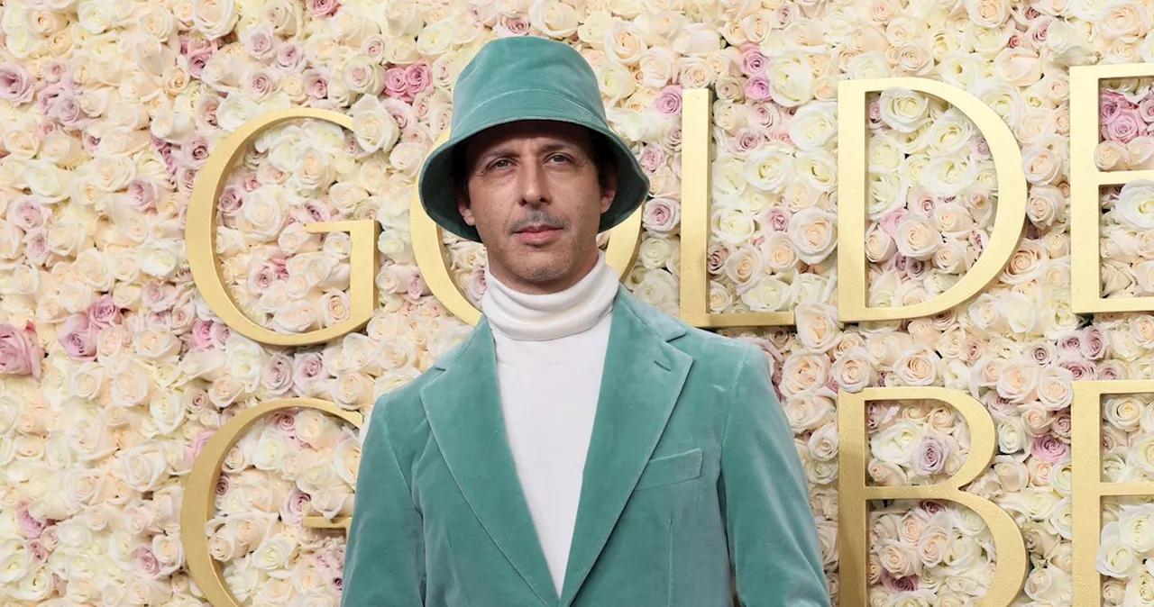 Jeremy Strong's Seafoam Green Suit Steals the Show at the 2025 Golden Globes