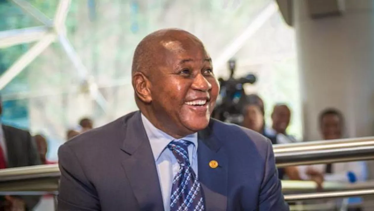 Kaizer Motaung's Personal Touch: A Star's Signing Story