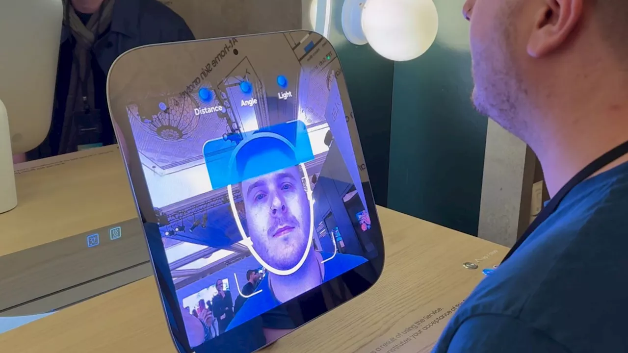 Magic Mirror Analyzes Skin and Recommends Products