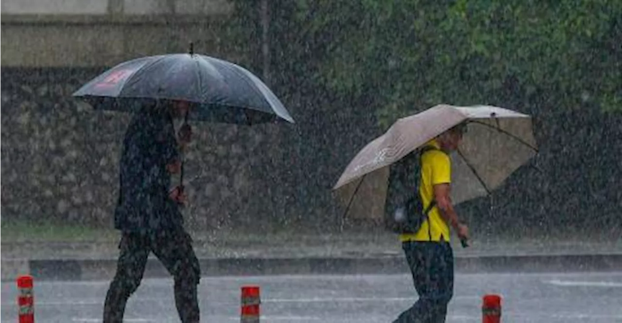 Malaysia Issues Heavy Rain Warning for East and South