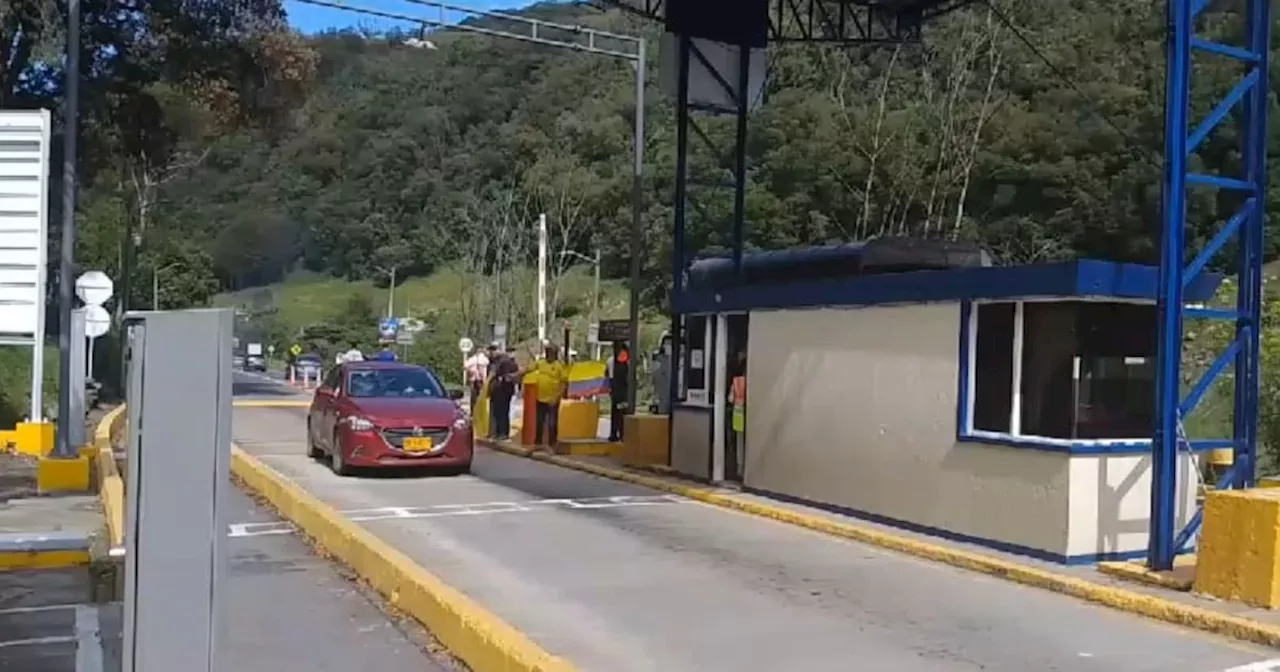 Protestas en peaje de la vía Tunja - Bucaramanga: manifestantes levantaron la talanquera