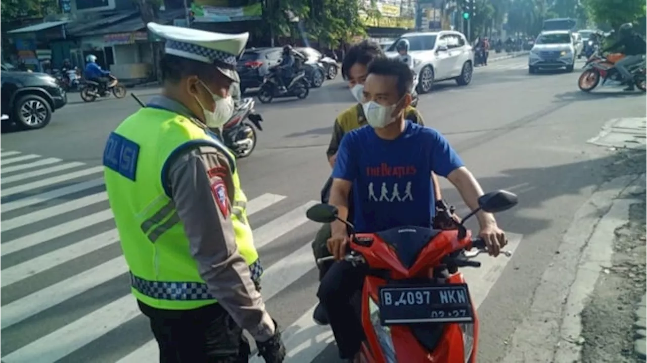 Paling Banyak Kena Tilang, Segini Denda Kalau Gak Pakai Helm